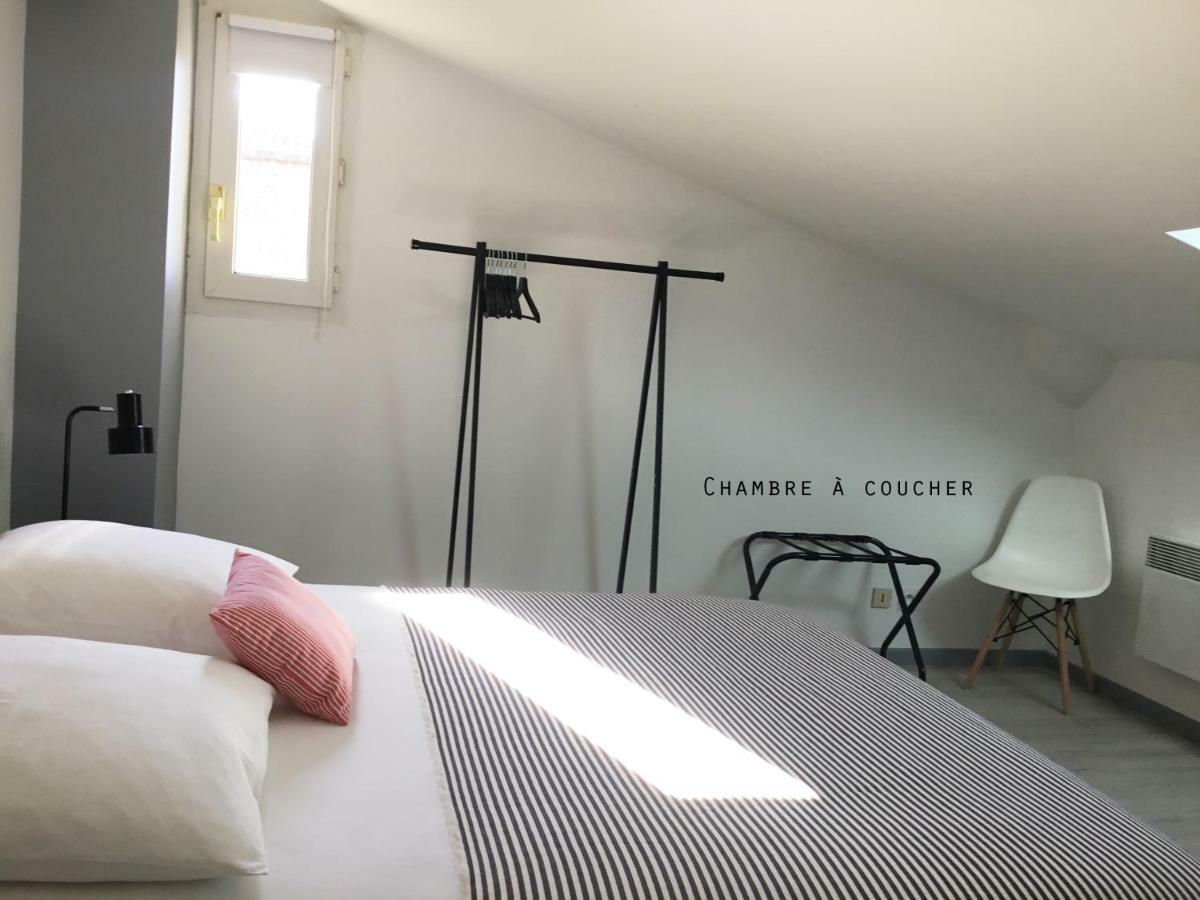 Charming Duplex With Terrace Historical City Center Arles Buitenkant foto